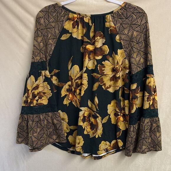 NWT Cupio women small blouse, bohemian lace trim bell sleeve boho, hippie - Picture 7 of 8